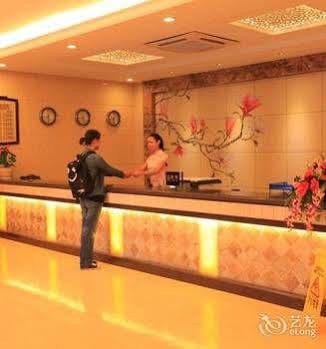 Yangshuo Hua Xiang Man Ting West Street Hotel Экстерьер фото